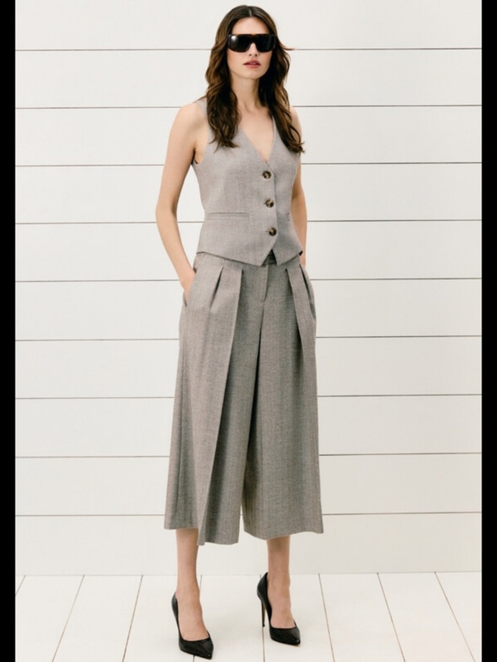 Banana Republic Beige Multi-Check Wool Vest & Pleated culotte Pants houndstooth